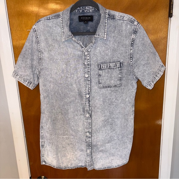 PacSun Acid Wash Denim Button-Up Shirt 👕✨ Men’s Medium | Short Sleeves - Picture 3 of 5